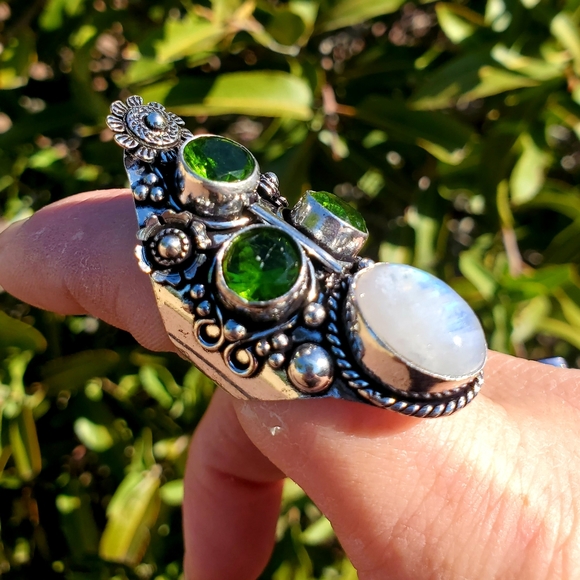 New Rainbow Moonstone & Peridot 925 Silver Statement Ring. - Picture 3 of 16